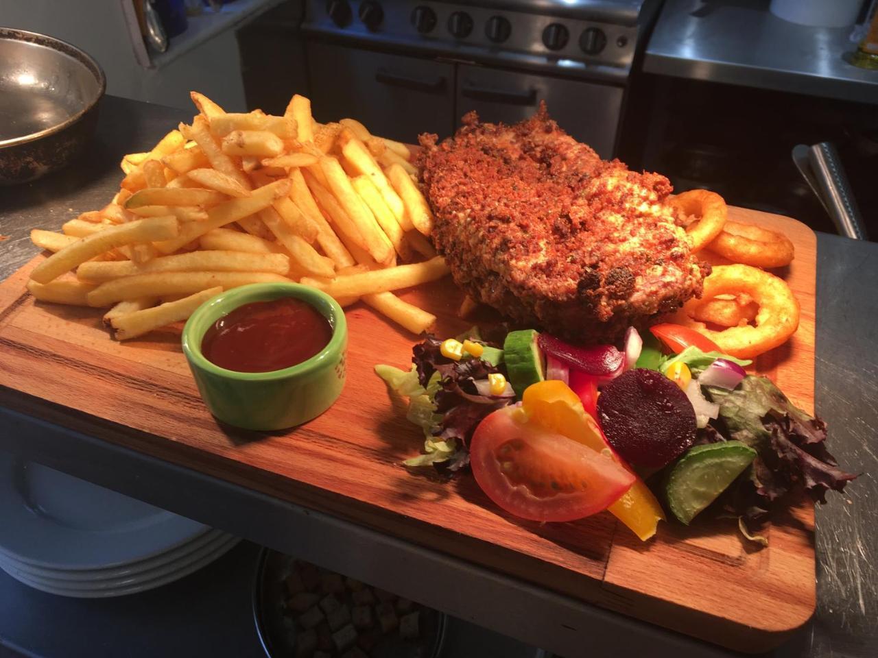 Red Lion Coaching Inn Ellesmere Buitenkant foto